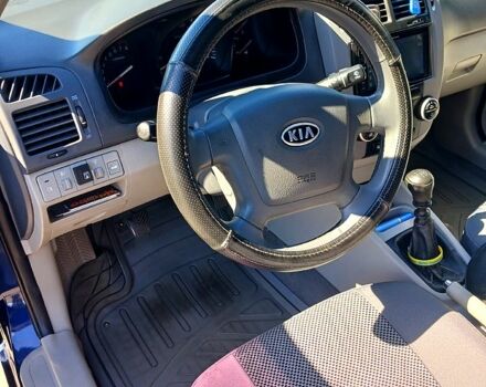 Синій Кіа Черато, об'ємом двигуна 1.6 л та пробігом 205 тис. км за 4500 $, фото 9 на Automoto.ua