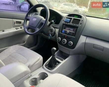 Синій Кіа Черато, об'ємом двигуна 1.6 л та пробігом 255 тис. км за 4600 $, фото 5 на Automoto.ua