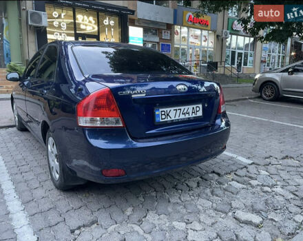 Киа Черато 2008 в Ровно на Automoto.ua Синий Киа Черато, объемом двигателя 1.58 л и пробегом 211 тыс. км за 4800 $, фото 2 на Automoto.ua