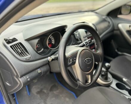 Синій Кіа Черато, об'ємом двигуна 1.6 л та пробігом 238 тис. км за 6500 $, фото 5 на Automoto.ua
