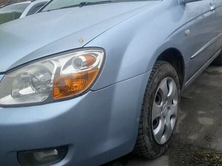 Синий Киа Черато, объемом двигателя 1.6 л и пробегом 160 тыс. км за 5200 $, фото 1 на Automoto.ua