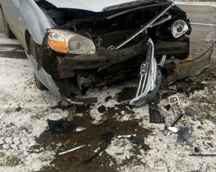 Синий Киа Черато, объемом двигателя 1.6 л и пробегом 2 тыс. км за 2000 $, фото 1 на Automoto.ua