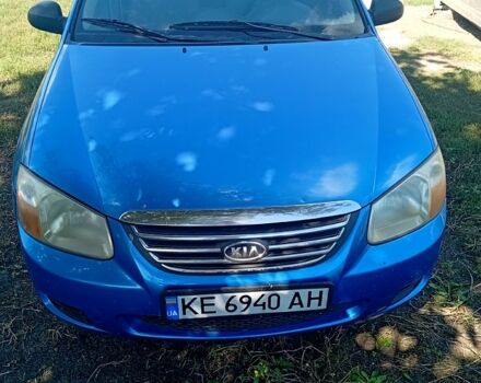 Синий Киа Черато, объемом двигателя 1.6 л и пробегом 300 тыс. км за 4000 $, фото 1 на Automoto.ua