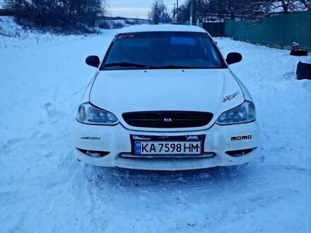 Білий Кіа Кларус, об'ємом двигуна 2.05 л та пробігом 300 тис. км за 2050 $, фото 1 на Automoto.ua