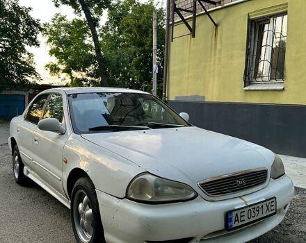 Білий Кіа Кларус, об'ємом двигуна 2 л та пробігом 110 тис. км за 1500 $, фото 1 на Automoto.ua