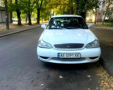Білий Кіа Кларус, об'ємом двигуна 2 л та пробігом 0 тис. км за 1400 $, фото 1 на Automoto.ua
