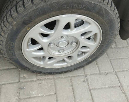 Бежевий Кіа Кларус, об'ємом двигуна 2 л та пробігом 250 тис. км за 1700 $, фото 5 на Automoto.ua