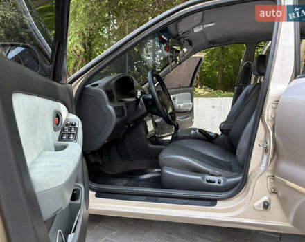 Бежевый Киа Кларус, объемом двигателя 2 л и пробегом 239 тыс. км за 1999 $, фото 19 на Automoto.ua