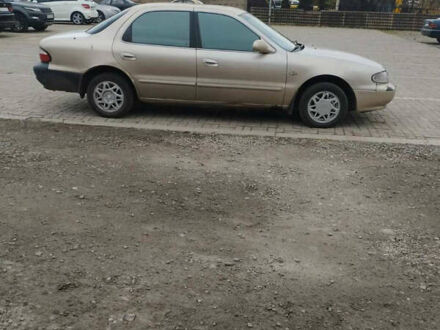 Бежевий Кіа Кларус, об'ємом двигуна 2 л та пробігом 250 тис. км за 1700 $, фото 1 на Automoto.ua