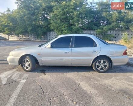 Сірий Кіа Кларус, об'ємом двигуна 2 л та пробігом 352 тис. км за 2000 $, фото 9 на Automoto.ua