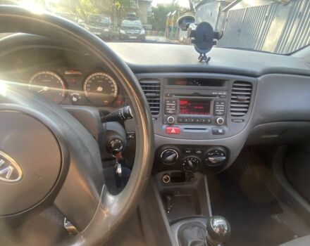 Серый Киа Кларус, объемом двигателя 1.4 л и пробегом 179 тыс. км за 4000 $, фото 8 на Automoto.ua