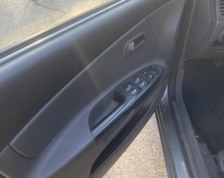 Серый Киа Кларус, объемом двигателя 1.4 л и пробегом 179 тыс. км за 4000 $, фото 10 на Automoto.ua