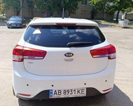 Білий Кіа Інша, об'ємом двигуна 1.4 л та пробігом 63 тис. км за 12249 $, фото 1 на Automoto.ua