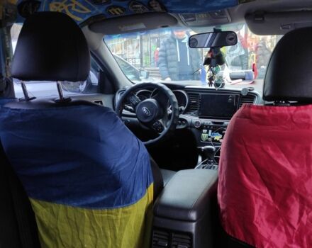 Белый Киа Другая, объемом двигателя 2 л и пробегом 266 тыс. км за 9900 $, фото 2 на Automoto.ua