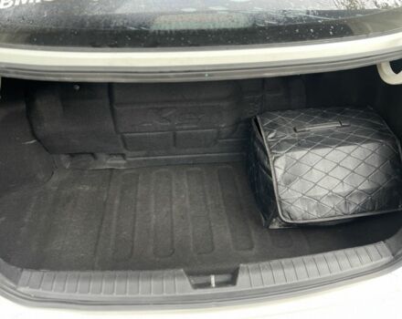 Белый Киа Другая, объемом двигателя 2 л и пробегом 266 тыс. км за 9900 $, фото 7 на Automoto.ua