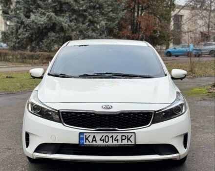 Белый Киа Другая, объемом двигателя 2 л и пробегом 233 тыс. км за 8200 $, фото 1 на Automoto.ua