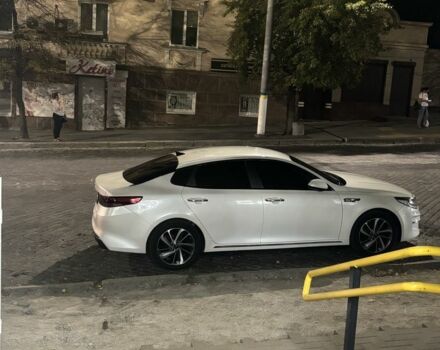 Киа Другая 2017 в Кропивницком (Кировограде) на Automoto.ua Белый Киа Другая, объемом двигателя 2 л и пробегом 270 тыс. км за 9200 $, фото 3 на Automoto.ua
