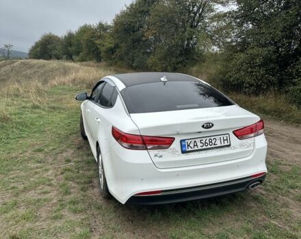 Белый Киа Другая, объемом двигателя 2 л и пробегом 300 тыс. км за 10450 $, фото 5 на Automoto.ua