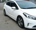 Белый Киа Другая, объемом двигателя 2 л и пробегом 140 тыс. км за 5704 $, фото 1 на Automoto.ua