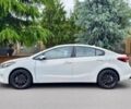 Белый Киа Другая, объемом двигателя 2 л и пробегом 49 тыс. км за 4500 $, фото 3 на Automoto.ua
