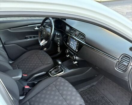 Белый Киа Другая, объемом двигателя 1.6 л и пробегом 125 тыс. км за 13700 $, фото 8 на Automoto.ua