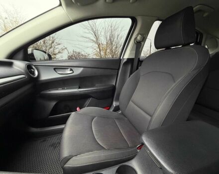 Белый Киа Другая, объемом двигателя 2 л и пробегом 128 тыс. км за 13500 $, фото 22 на Automoto.ua