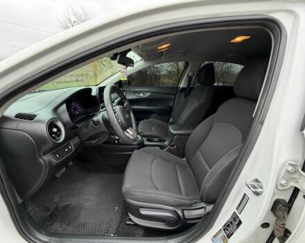 Белый Киа Другая, объемом двигателя 2 л и пробегом 128 тыс. км за 13500 $, фото 15 на Automoto.ua