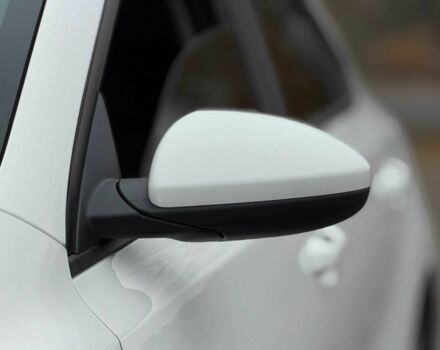 Белый Киа Другая, объемом двигателя 2 л и пробегом 128 тыс. км за 13500 $, фото 4 на Automoto.ua