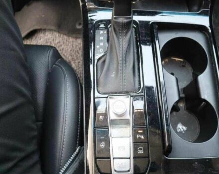 Белый Киа Другая, объемом двигателя 3 л и пробегом 54 тыс. км за 6500 $, фото 3 на Automoto.ua