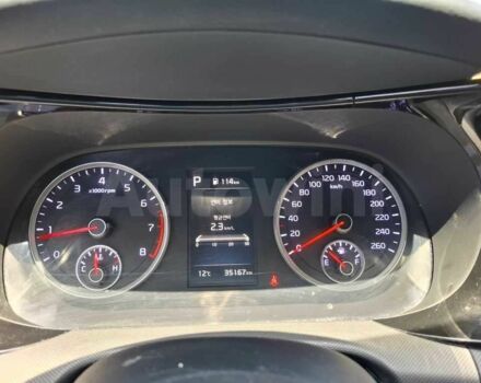 Білий Кіа Інша, об'ємом двигуна 1.6 л та пробігом 35 тис. км за 15500 $, фото 12 на Automoto.ua