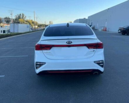 Белый Киа Другая, объемом двигателя 2 л и пробегом 39 тыс. км за 2800 $, фото 4 на Automoto.ua