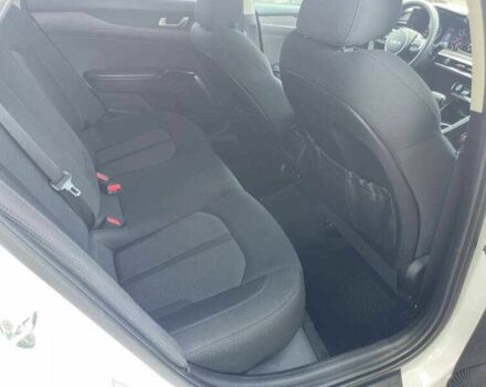 Белый Киа Другая, объемом двигателя 1.6 л и пробегом 34 тыс. км за 4300 $, фото 9 на Automoto.ua