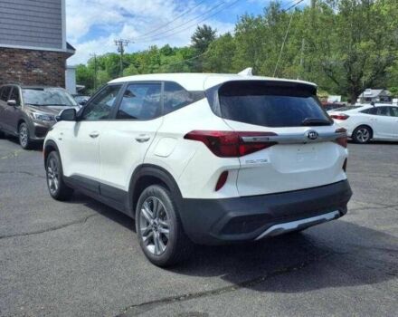 Белый Киа Другая, объемом двигателя 2 л и пробегом 34 тыс. км за 4200 $, фото 1 на Automoto.ua