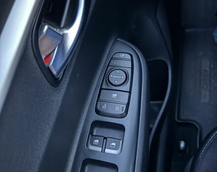 Белый Киа Другая, объемом двигателя 1.6 л и пробегом 75 тыс. км за 16500 $, фото 13 на Automoto.ua