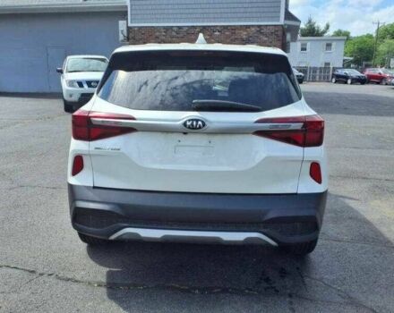 Белый Киа Другая, объемом двигателя 2 л и пробегом 34 тыс. км за 4200 $, фото 2 на Automoto.ua