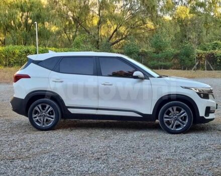 Белый Киа Другая, объемом двигателя 1.6 л и пробегом 50 тыс. км за 13700 $, фото 4 на Automoto.ua