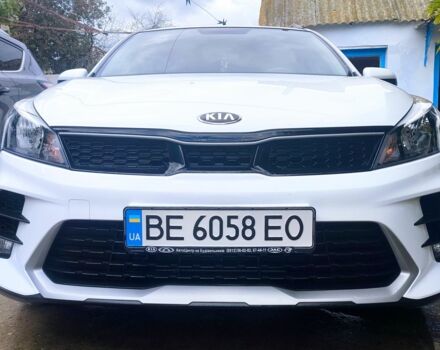 Білий Кіа Інша, об'ємом двигуна 1.6 л та пробігом 26 тис. км за 17500 $, фото 3 на Automoto.ua