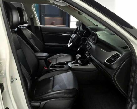 Белый Киа Другая, объемом двигателя 1.6 л и пробегом 132 тыс. км за 17952 $, фото 5 на Automoto.ua