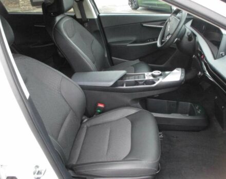 Белый Киа Другая, объемом двигателя 0 л и пробегом 20 тыс. км за 18000 $, фото 6 на Automoto.ua