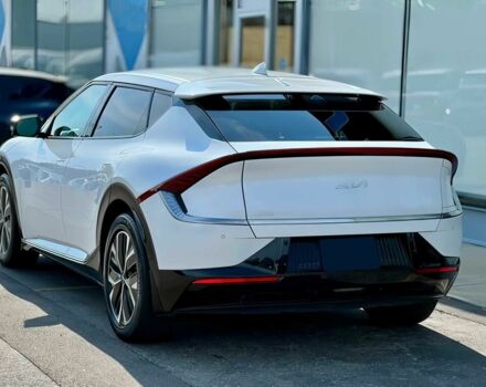 Белый Киа Другая, объемом двигателя 0 л и пробегом 28 тыс. км за 20000 $, фото 5 на Automoto.ua