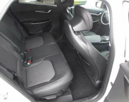 Белый Киа Другая, объемом двигателя 0 л и пробегом 21 тыс. км за 15600 $, фото 9 на Automoto.ua