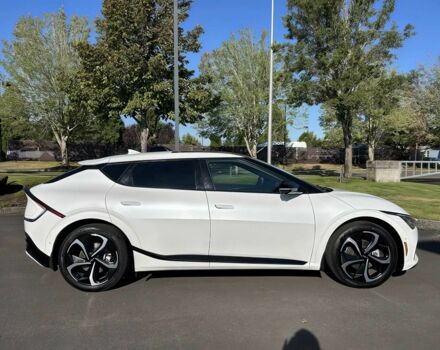 Белый Киа Другая, объемом двигателя 0 л и пробегом 28 тыс. км за 14900 $, фото 3 на Automoto.ua