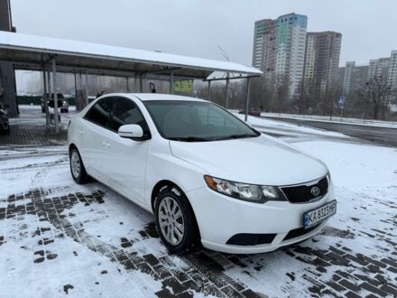 Белый Киа Другая, объемом двигателя 2 л и пробегом 190 тыс. км за 7500 $, фото 1 на Automoto.ua