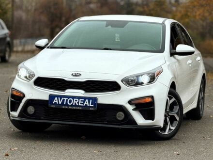 Белый Киа Другая, объемом двигателя 2 л и пробегом 128 тыс. км за 13500 $, фото 1 на Automoto.ua