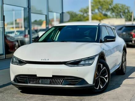 Киа Другая 2022 в Житомире на Automoto.ua Белый Киа Другая, объемом двигателя 0 л и пробегом 28 тыс. км за 20000 $, фото 1 на Automoto.ua