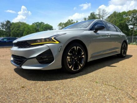 Кіа Інша 2023 у Львові на Automoto.ua Білий Кіа Інша, об'ємом двигуна 1.6 л та пробігом 33 тис. км за 10000 $, фото 1 на Automoto.ua