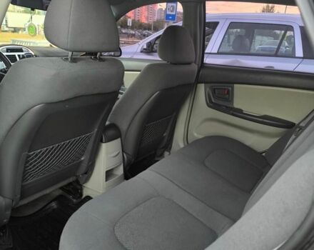 Черный Киа Другая, объемом двигателя 0 л и пробегом 200 тыс. км за 3800 $, фото 2 на Automoto.ua