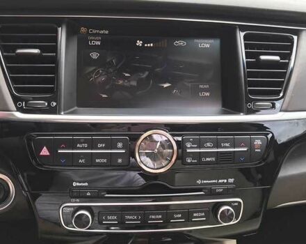 Чорний Кіа Інша, об'ємом двигуна 5 л та пробігом 62 тис. км за 16600 $, фото 10 на Automoto.ua