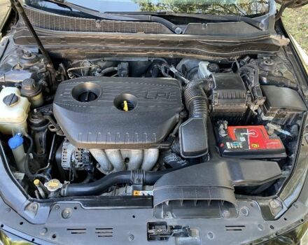 Черный Киа Другая, объемом двигателя 2 л и пробегом 200 тыс. км за 7600 $, фото 17 на Automoto.ua