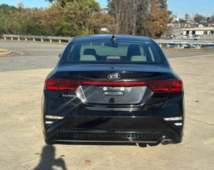 Черный Киа Другая, объемом двигателя 2 л и пробегом 45 тыс. км за 3150 $, фото 5 на Automoto.ua